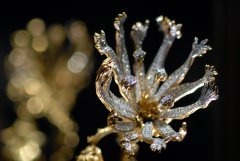 Picture detail of The Living Flower's main element, jewel designed by Salvador Dalí.