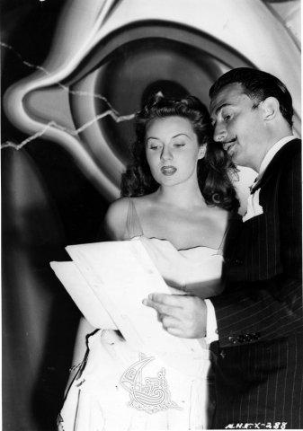 Salvador Dalí i Rhonda Fleming durant el rodatge de Spellbound. Foto: Madison Lacy.