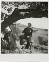 Salvador Dalí pintant a l'Olivar, 1948. Foto Batlles-Compte