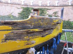 Restauration de la barque de Gala