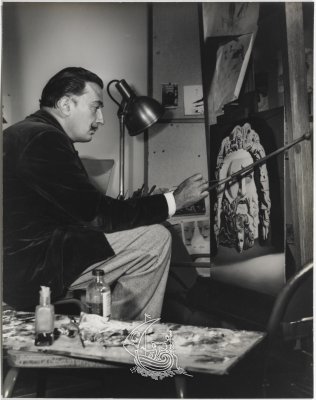 Salvador Dalí peignant pour le projet <em>Destino</em> de Walt Disney, 1946