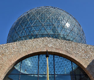 Image of the dome of Dalí's Theatre-Museum in Figueres.