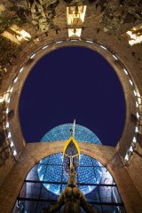 Le Théâtre-musée Dalí le soir