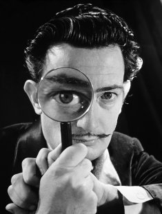 DALÍ. THE EYE OF THE AVANT-GARDE