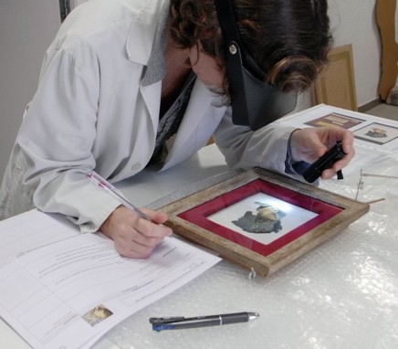 Automatic beginning of a portrait of Gala, c.1933 (The technical study of the paint layers begins with an inspection of the piece)